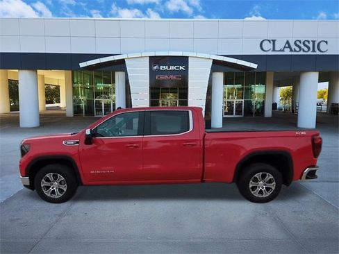 Used 2023 GMC Sierra 1500 SLE w/ X31 Off-Road Package image 5