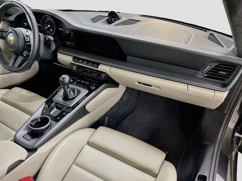 Certified 2020 Porsche 911 Carrera S RWD image 29