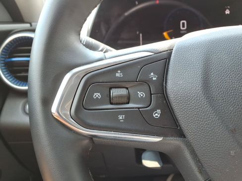 Used 2025 Chevrolet Trax LT w/ Driver Confidence Package FWD image 28