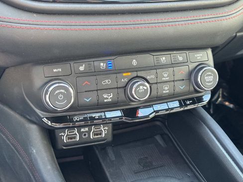 Used 2023 Dodge Durango GT image 24