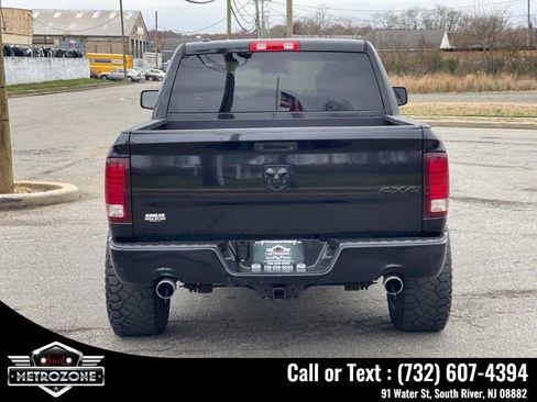 Used 2014 RAM 1500 Express w/ Black Ram 1500 Express Group image 9