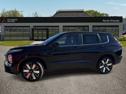 New 2026 Mitsubishi Outlander SE AWD/4WD image 1