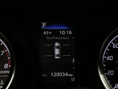 Used 2021 Toyota Camry SE image 16