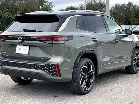 New 2026 Volkswagen Tiguan SEL R-Line image 5