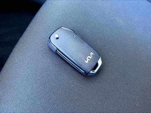 Used 2023 Kia Sportage LX image 15