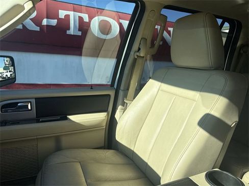 Used 2017 Ford Expedition XLT w/ Equipment Group 201A image 23