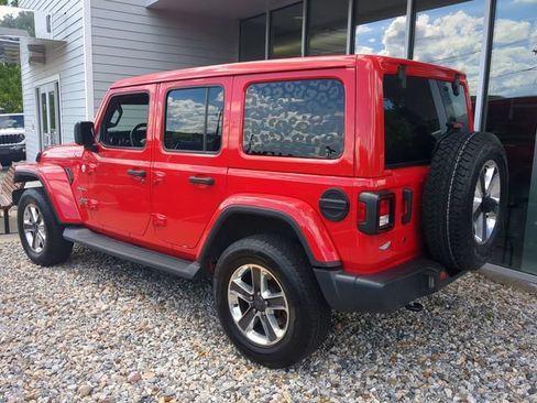 Used 2020 Jeep Wrangler Unlimited Sahara w/ Cold Weather Group AWD/4WD image 6