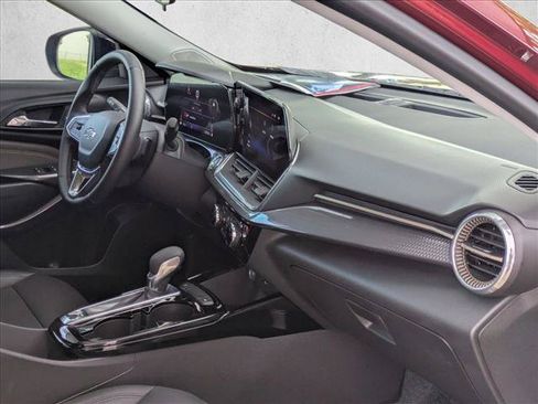 Used 2024 Chevrolet Trax ACTIV FWD image 20