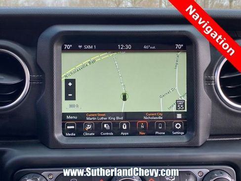 Used 2022 Jeep Wrangler Unlimited Sahara AWD/4WD image 30