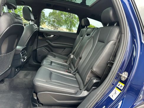Used 2019 Audi Q7 3.0T Prestige w/ Prestige Package AWD/4WD image 19