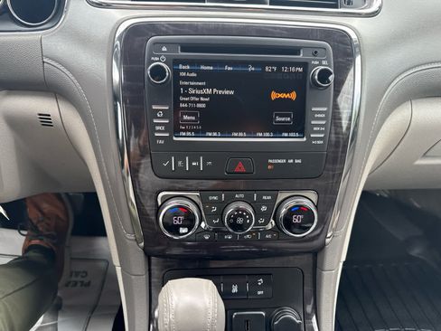 Used 2017 Buick Enclave Convenience FWD image 22