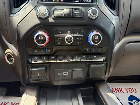 Used 2023 GMC Sierra 3500 Denali AWD/4WD image 12