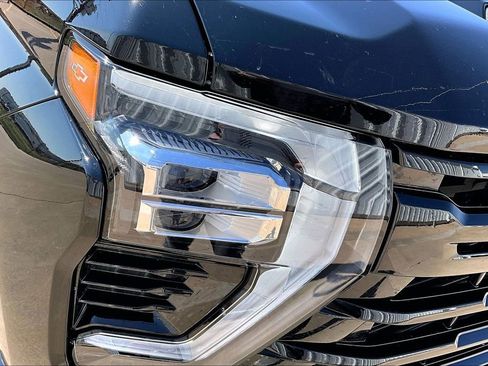 Used 2024 Chevrolet Silverado 2500 LT w/ Midnight Edition image 38