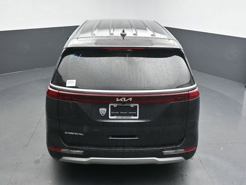 Used 2024 Kia Carnival LX FWD image 30