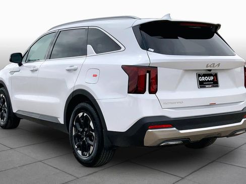 Certified 2026 Kia Sorento S w/ S Panoramic Sunroof Package FWD image 24