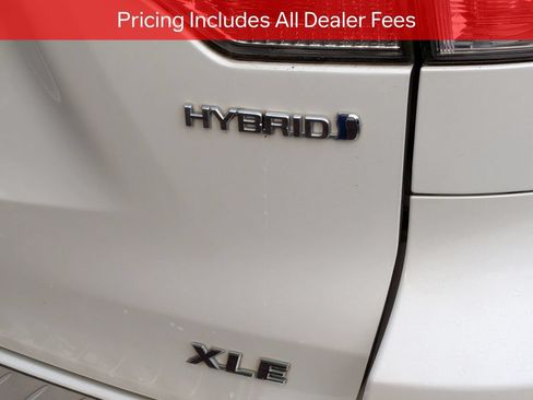 Used 2017 Toyota Highlander XLE AWD/4WD image 8