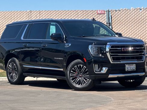 Certified 2023 GMC Yukon XL SLT RWD image 2