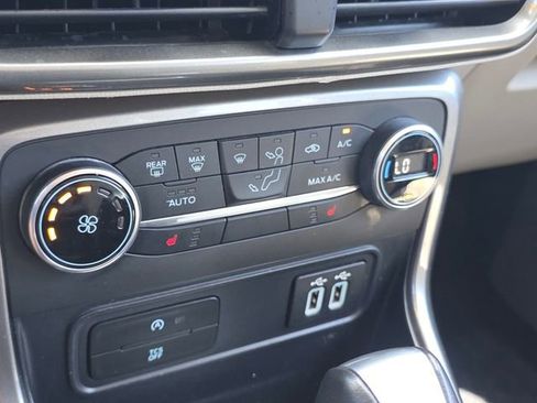 Used 2018 Ford EcoSport SE FWD image 21