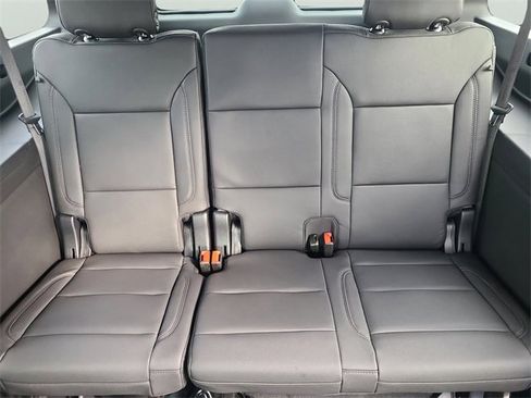 New 2026 Chevrolet Suburban LT w/ Comfort Package image 13