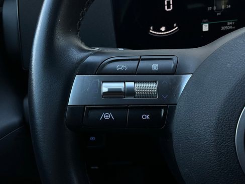 Used 2025 Hyundai Kona SEL image 35