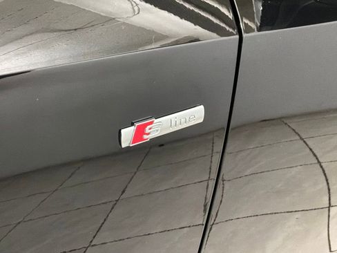 Used 2025 Audi Q3 2.0T Premium w/ Convenience Package image 28