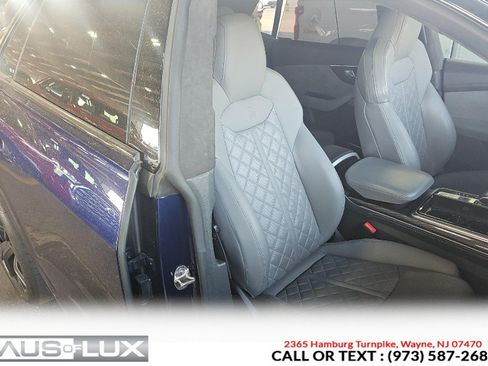 Used 2021 Audi SQ8 Prestige w/ Prestige Package AWD/4WD image 6