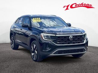 Used 2025 Volkswagen Atlas Cross Sport SE FWD video 1