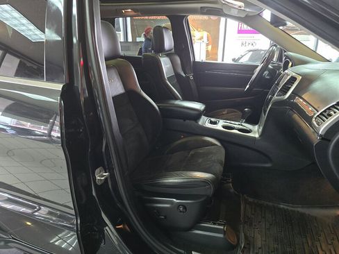 Used 2012 Jeep Grand Cherokee SRT8 w/ Luxury Group II image 15