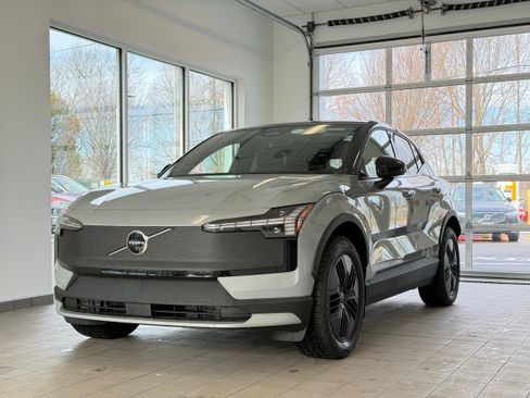 New 2026 Volvo EX30 Cross Country Ultra w/ Protection Package Premier AWD/4WD image 2