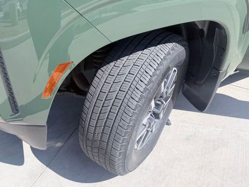 Certified 2024 Nissan Frontier SL w/ Technology Package image 37