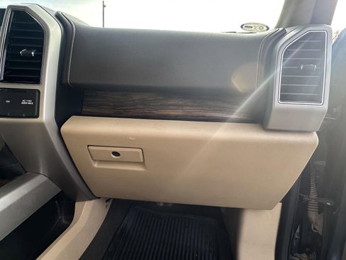Used 2019 Ford F150 Lariat image 37
