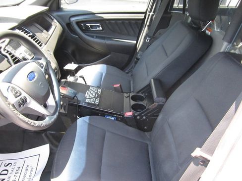 Used 2018 Ford Taurus Police Interceptor AWD image 7