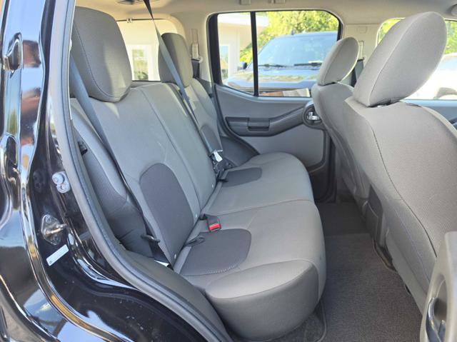Used 2015 Nissan Xterra S AWD/4WD image 18
