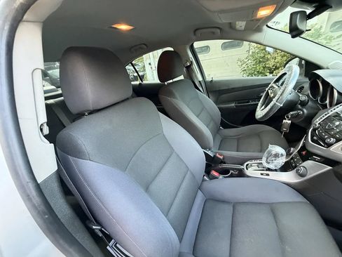 Used 2015 Chevrolet Cruze LT FWD image 38