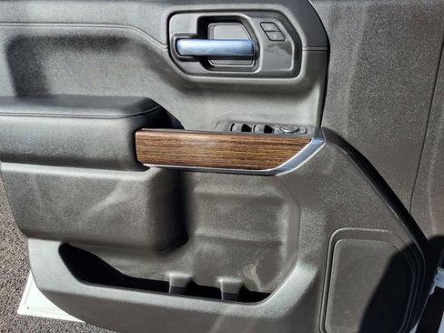 Used 2021 GMC Sierra 1500 Elevation image 3