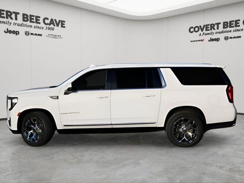 Used 2021 GMC Yukon XL Denali image 2