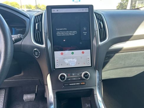 Certified 2024 Ford Edge Titanium image 12