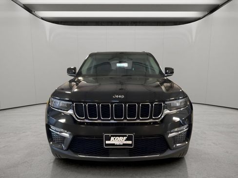 Used 2023 Jeep Grand Cherokee Limited AWD/4WD image 2