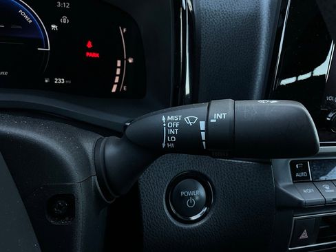 Used 2025 Toyota Camry LE image 35