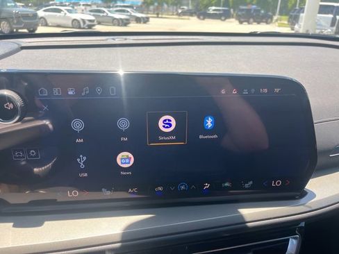 New 2026 Chevrolet Traverse LT w/ Midnight/Sport Edition FWD image 30