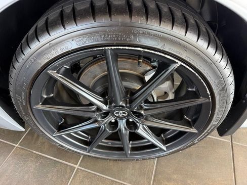 Used 2025 Toyota GR86 Premium RWD image 22