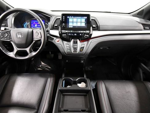 Certified 2023 Honda Odyssey Sport image 3