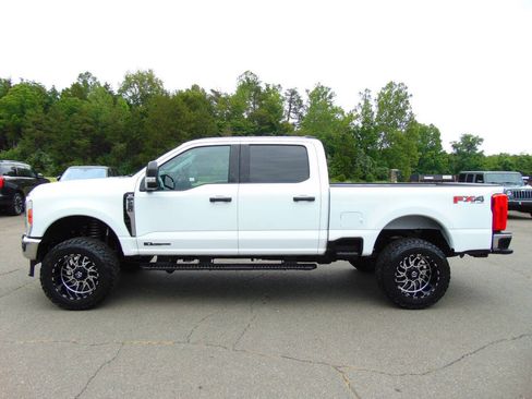 Used 2025 Ford F250 XLT AWD/4WD image 1