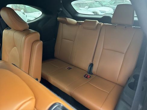 Used 2023 Toyota Highlander Platinum image 14