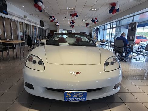 Used 2009 Chevrolet Corvette Convertible w/ Preferred Equipment Group RWD image 8