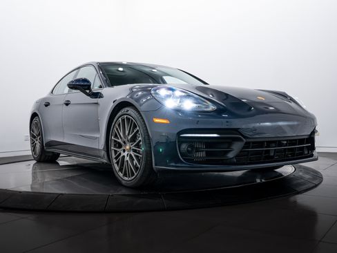 Certified 2022 Porsche Panamera 4 Platinum Edition image 9