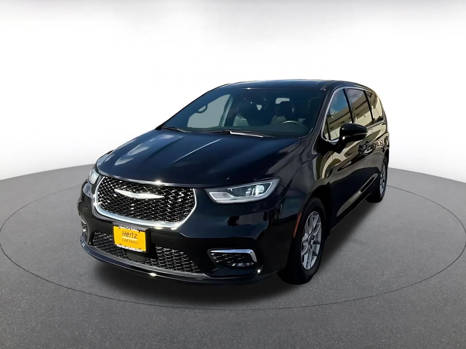 Used 2025 Chrysler Pacifica Select FWD image 6