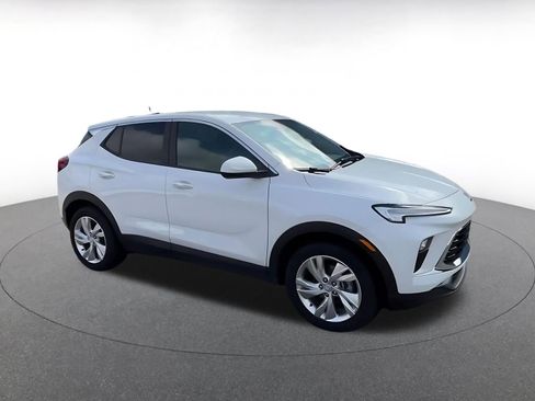 Used 2025 Buick Encore GX Preferred FWD image 2