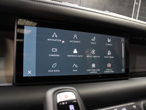 Used 2024 Land Rover Defender 110 X-Dynamic SE image 66