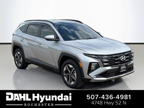 Certified 2025 Hyundai Tucson SEL AWD/4WD image 1